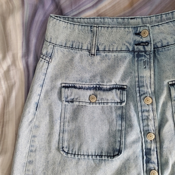 Meli Light Wash Button Front Denim Maxi Skirt - Picture 3 of 9